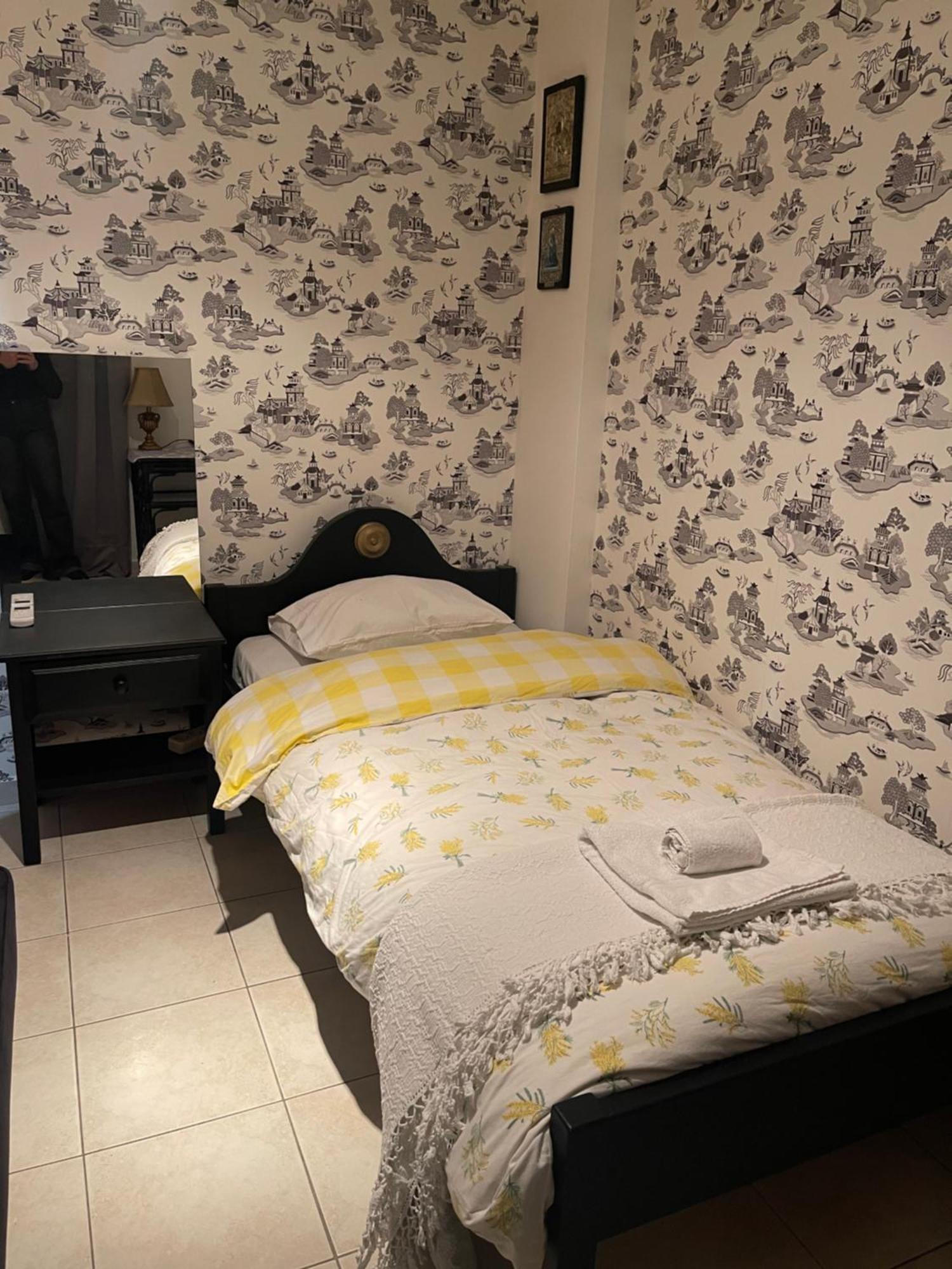 Retire Flat In The Heart Of City イラクリオン エクステリア 写真